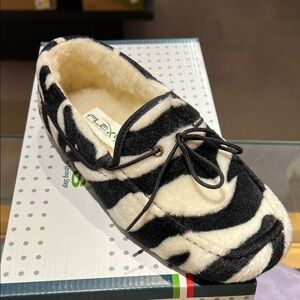 Spring Step Black and White Women's Slippers